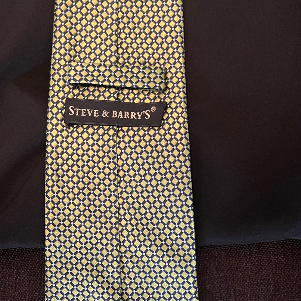 ( 0400) Men Joseph & Feiss International Black Shirt W/Green Tie Steve & Barry’s - Picture 6 of 10